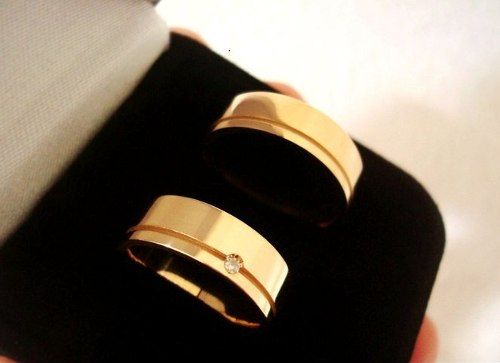 Aliança De Casamento Ou Noivado em Ouro com Brilhante