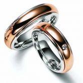 Alianças Ouro rosê/Amarelo e Bco 10 Grs 5,5mm  01 Diamante